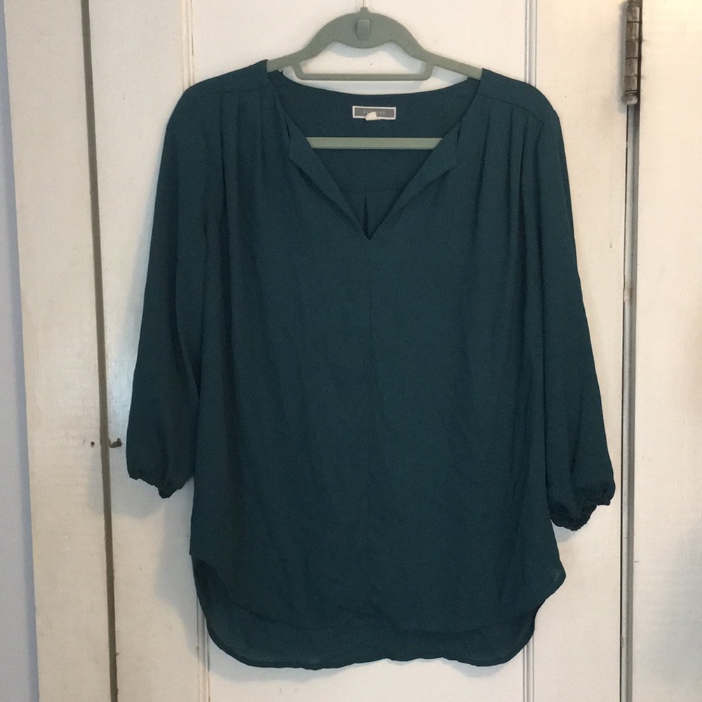 Green v-Neck Blouse